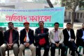 শনিবার জাতীয় প্রেসক্লাবে বন্ধ গণমাধ্যম খুলেদেওয়ার দাবিতে প্রতিবাদ সমাবেশ করে ঢাকা সাংবাদিক ইউনিয়ন-ডিইউজে-পিএনএস