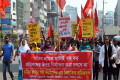 শ্রমিকদের উপর নির্যাতন বন্ধ সহ বিভিন্ন দাবিতে শুক্রবার জাতীয় প্রেসক্লাবের সামনে মিছিল করে সনিয়া ফাইন নিউ লিমিটেড এর শ্রমিকরা –পিএনএস