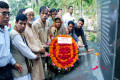 ২৫ ফেব্রুয়ারি বুধবার বনানী সেনা কবরস্থানে পিলখানার হত্যাকাণ্ডে নিহত সেনা সদস্যদের ফুল দিয়ে শ্রদ্ধা জানান এন ডি এফ এর নেতৃবৃন্দ -পিএনএস