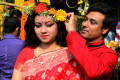 বিশ্ব ভালবাসা দিবসে রাজধানীতে তরুণ-তরুণীদের ফুল বিনিময়ে ভালবাসার বহিঃপ্রকাশ –পিএনএস