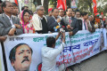 বিভিন্ন দাবিতে মঙ্গলবার জাতীয় প্রেস ক্লাবের সামনে মানব বন্ধন করে সম্মিলিত মুক্তিযোদ্ধা ফ্রন্ট -পিএনএস