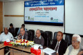 সোমবার ঢাকা রিপোর্টার্স ইউনিটিতে বাংলাদেশ আদিবাসী ফোরাম আয়োজিত গোলটেবিল আলোচনা সভায় উপস্থিত অতিথি বৃন্দ –পিএনএস