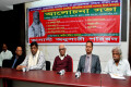 শনিবার জাতীয় প্রেসক্লাবের সামনে ভাসানী অনুসারী পরিষদ আয়োজিত আলোচনা সভায় উপস্থিত অতিথি বৃন্দ –পিএনএস