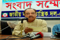 বুধবার জাতীয় প্রেসক্লাবের সামনে জাতীয় সমাজতান্ত্রিক দল (জে এস ডি) আয়োজিত সংবাদ সম্মেলনে বক্তব্য রাখেন আ,স,ম, আব্দুল রব-পিএনএস
