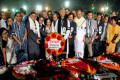 আন্তর্জাতিক মাতৃভাষা দিবস ২০১৫ উপলক্ষে শনিবার কেন্দ্রীয় শহীদ মিনারে ফুল দিয়ে ভাষা শহীদদের প্রতি শ্রদ্ধা নিবেদন করেন ঢাকা বিশ্ববিদ্যালয়য়ের উপাচার্য -পিএনএস