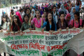 বৃহস্পতিবার ঢাকা বিশ্ববিদ্যালয়  এলাকায় বিভিন্ন দাবিতে বিক্ষোভ মিছিল করে বাংলাদেশ ছাত্রলীগ –পিএনএস 