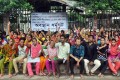আশুলিয়া নরসিংহপুরে এশিয়া ডিজাইন লিঃ এর শ্রমিকদের ৩ মাসের বকেয়া বেতন ও কারখানা খোলার দাবিতে সোমবার জাতীয় প্রেসক্লাবের সামনে অবস্থান ধর্মঘট করে এশিয়া ডিজাইন লিঃ এর শ্রমিকরা –পিএনএস