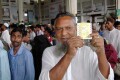 ঈদুল ফিতর উপলক্ষে বৃহস্পতিবার থেকে শুরু হয়েছে ট্রেনের অগ্রিম টিকিট বিক্রয়। ছবিটি কমলাপুর ষ্টেশন থেকে তুলেছেন আমাদের চীফ ফটো সাংবাদিক আব্দুল হালিম –পিএনএস