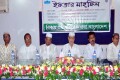 শুক্রবার ঢাকা রিপোর্টার্স ইউনিটিতে বিকল্প স্বেচ্ছাসেবক ধারা বাংলাদেশ আয়োজিত ইফতার মাহফিলে উপস্থিত প্রধান অতিথি সাবেক প্রেসিডেন্ট অধ্যাপক এ.কিউ.এম. বদরুদ্দোজা চৌধুরী সহ অন্যান্য অতিথিবৃন্দ –পিএনএস  