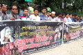 ২১ আগস্ট গ্রেনেড হামলার প্রতিবাদে রোববার জাতীয় প্রেসক্লাবের সামনে মানব বন্ধন ও মিছিল করে বাংলাদেশ আওয়ামী মুক্তিযোদ্ধা প্রজন্মলীগ –পিএনএস 