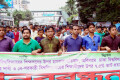 শাহজালাল বিজ্ঞান ও প্রযুক্তি বিশ্ববিদ্যালয়ের শিক্ষকদের উপর হামলার প্রতিবাদে বুধবার জাতীয় প্রেসক্লাবের সামনে মানব বন্ধন ও মিছিল করে জাতীয় ছাত্র সমাজ কেন্দ্রীয় নির্বাহী কমিটি –পিএনএস 