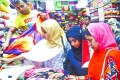রাজধানীর বিভিন্ন মার্কেটে জমে উঠেছে ঈদবাজার।