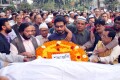 সোমবার জাতীয় প্রেসক্লাবে সাংবাদিক জগলুল আহমেদের মরদেহে ফুল দিয়ে সম্মান জানায় ফটো জার্নালিস্ট-পিএনএস