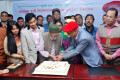 শুক্রবার জাতীয় প্রেসক্লাবে সাংবাদিক আব্দুল হায় সিকদারের ৫৯ তম জন্মদিন উপলক্ষে কেক কাটা অনুষ্ঠানে প্রধান অতিথি হিশেবে উপস্থিত ছিলেন কবি আল মাহমুদ-পিএনএস