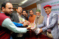 শুক্রবার জাতীয় প্রেসক্লাবে সাংবাদিক আব্দুল হায় সিকদারের ৫৯ তম জন্মদিন উপলক্ষে ফুল দিয়ে সুভেচ্ছা জানান ঢাকা সাংবাদিক ইউনিয়ন-পিএনএস