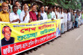 জাতিসংঘে বাংলায় ভাষণ দেয়ায় প্রধানমন্ত্রী শেখ হাসিনাকে শুভেচ্ছা ও উষ্ণ অভিনন্দন জানিয়ে বৃহস্পতিবার জাতীয় প্রেসক্লাবের সামনে মানববন্ধন করে বাংলাদেশ রিক্সা-ভ্যান শ্রমিক লীগ ও রিক্সা-ভ্যান মালিক লীগ। -পিএনএস।