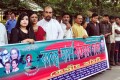 জাতীয় প্রেসক্লাবের সামনে বিভিন্ন সংগঠন হরতাল বিরধি মানবন্ধন করে-পিএনএস