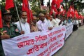 জাতীয় প্রেসক্লাবের সামনে বিভিন্ন সংগঠন হরতাল বিরধি মানবন্ধন করে-পিএনএস