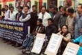 শিশু, বৃধ, অসুস্থ ও প্রতিবন্ধিদের জন্য জেব্রা ক্রসিং, সিগনাল ও সাইন প্রদানের জন্য মানববন্ধন করে কয়েকটি সংগঠন-পিএনএস 