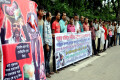 গাজায় অবিলম্বে মানুষ হত্যা বন্ধসহ বিভিন্ন দাবিতে রবিবার জাতীয় প্রেসক্লাবের সামনে প্রতিবাদ জানায় জীবন যুদ্ধের সাথী-পিএনএস