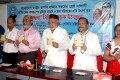 শুক্রবার জাতীয় প্রেসক্লাবে স্বাধীনতার চেতনায় উজ্জীবিত জনতার উদ্যোগে "দায় বদ্ধতা" সিডির মোড়ক উন্মোচন অনুষ্ঠানে অতিথিবৃন্দ।-পিএনএস। 