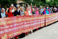 ঈমান-দ্বীন ও নাাজাতের প্রানকেন্দ্র প্রানপ্রিয় রওজা মোবারক স্থান্তরের বিরুদ্ধে বৃহস্পতিবার জাতীয় প্রেসক্লাবের সামনে মানববন্ধন করে ছুন্নী আন্দোলন বাংলাদেশ-পিএনএস