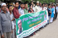 পিএনএসঃমুক্তিযুদ্ধের ইতিহাস বিকৃতি করে বই প্রকাশ করায় এ,কে, খন্দকারের শাস্তির দাবীতে শনিবার জাতীয় প্রেসক্লাবের সামনে মানববন্ধন করে বাংলাদেশ স্বাধিনতা পরিষদ।