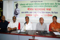 পিএনএসঃ রবিবার জাতীয় প্রেসক্লাবে বাংলাদেশ মুক্তিযোদ্ধা গণপরিষদ আয়োজিত "মুক্তিযুদ্ধের শ্রেষ্ঠ অহংকার স্বাধীনতার ঘোষক জিয়াউর রহমান বীর উত্তম ও বর্তমান রাজনৈতিক সংকটে রণাঙ্গনের মুক্তিযোদ্ধাদের করণীয়" শীর্ষক আলোচনা সভায় প্রধান অতিথির বক্তব্য রাখেন মেজর (অবঃ) হাফিজ উদ্দিন আহমেদ বীর বিক্রম।
