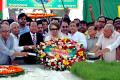 জাতীয় বিপ্লব ও সংহতি দিবস উপলক্ষে শুক্রবার বিএনপির প্রতিস্টাতা শহীদ রাস্ট্রপতি জিয়াউর রাহমানের মাজারে মুলদিয়ে শ্রদ্ধা জানান বিএনপি চেয়ারপার্সন বেগম খালেদা জিয়া-পিএনএস