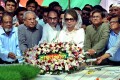 জাতীয় বিপ্লব ও সংহতি দিবস উপলক্ষে শুক্রবার বিএনপির প্রতিস্টাতা শহীদ রাস্ট্রপতি জিয়াউর রাহমানের মাজারে মুলদিয়ে শ্রদ্ধা জানান বিএনপি চেয়ারপার্সন বেগম খালেদা জিয়া-পিএনএস