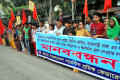 বিভিন্ন দাবিতে জাতীয় প্রেসক্লাবের সামনে মানববন্ধন করে জাগো বাংলাদেশ গার্মেন্টস শ্রমিক ফেডারেশন-পিএনএস