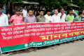 শুক্রবার জাতীয় প্রেসক্লাবের সামনে বিভিন্ন দাবিতে মানববন্দন করে মেডিকেল টেকনোলজিষ্ট এসোসিয়েশন অব বাংলাদেশ (এম-ট্যাব)