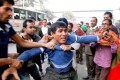 বৃহস্পতিবার জাতিয়প্রেসক্লাবের সামনে নিউমার্কেট থানা ছাত্র দলের ভারপ্রাপ্ত সাধারণ সম্পাদক সোহেল খানের উপর ছাত্রলীগের এফ রহমান হল শাখায় সহকারী সম্পাদক মোকলেস  সহ কয়েকজন হামলা করে-পিএনএস