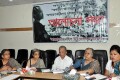 বৃহস্পতিবার ঢাকা রিপোর্টর্স ইউনিটিতে হিল উিইমেন্স ফেডারেশন আয়োজিত “অপহরণ ঘটনার যথাযথ বিচার ও অপহরণকারীদের দৃষ্টান্ত মূলক শাস্তি চাই” শীর্ষক আলোচনা সভায় উপস্থিত অতিথি বৃন্দ-পিএনএস