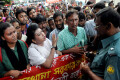 তোবা গ্রুপের সকল কারখানা সরকার কর্তৃক অধিগ্রহণ করে চালুকরার দাবীতে রবিবার শ্রমমন্ত্রী বরাবর স্মারকলিপি প্রদানে পুলিশের বাঁধা।- পিএনএস