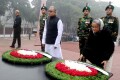 রবিবার শহীদ বিদ্ধিজীবী সৃতিসৌধে শহীদ বুদ্ধিজীবি দিবস উপলক্ষে ফুলদিয়ে শ্রদ্ধা জানান রাষ্ট্রপতি এডভোকেট আব্দুল হামিদ ও প্রধানমন্ত্রী শেখ হাসিনা-পিএনএস