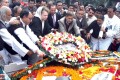 রবিবার শহীদ বিদ্ধিজীবী সৃতিসৌধে শহীদ বুদ্ধিজীবি দিবস উপলক্ষে ফুলদিয়ে শ্রদ্ধা জানান সাবেক প্রধানমন্ত্রী বিএনপি চেয়ারপার্সন বেগম খালেদা জিয়া সহ বিএনপি নেতৃবৃন্দ-পিএনএস