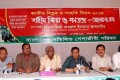 শনিবার জাতীয় প্রেসক্লাবে সম্মিলিত পেশাজিবী পরিষদ আয়োজিত আলোচনা সভায় বক্তব্য রাখেন মির্জা ফখরুল ইসলাম আলমগীর। পিএনএস 
