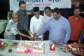 দেশের বহুল প্রচারিত দৈনিক জনতার ৩০ তম প্রতিষ্ঠা বার্ষিকিতে খ্যাতনামা-স্বনামধন্য অতিথি বৃন্দ- বিশিষ্ট প্রকৌশলী ও শহীদুল্লাহ এন্ড এসোসিয়েটস এর ব্যবস্থাপনা পরিচালক আ.নু.ম সোবহান, বিএফইউজে’র মহাসচিব এম.এ আজিজ, ডিইউজের সাধারণ সম্পাদক ও পিএনএস’র বার্তা সম্পাদক জাহাঙ্গীর আলম প্রধান এবং দৈনিক জনতার উপদেষ্টা সম্পাদক ও প্রিমিয়ার নিউজ সিন্ডিকেট-পিএনএস’র প্রধান সম্পাদক ও ব্যবস্থাপনা পরিচালক মোঃ শাহাবুদ্দিন শিকদার কে নিয়ে কেক কাটছেন পত্রিকার প্রকাশক বিশিষ্ট কলামিষ্ট ছৈয়দ আন্ওয়ার-পিএনএস