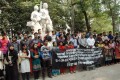 রাজশাহী বিশ্ববিদ্দালয়ের শিক্ষক ডঃ শফিউল ইসলাম লিলনের হত্যাকাণ্ডের বিচারের দাবিতে টিএসসিতে বিক্ষোভ করে শিক্ষারথিরা-পিএনএস
