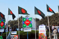 বিজয় দিবস উপলক্ষে রাজধানীর প্রধান প্রধান সড়ক রঙ্গিন সাজে সজ্জিত করা হয়-পিএনএস