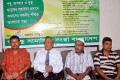 মঙ্গলবার জাতীয় প্রেসক্লাবের সেমিনার হলে গণবন্ধু সামাজিক সংস্থা বাংলাদেশ আয়োজিত আলোচনা সভায় প্রধান অতিথির বক্তব্য রাখেন ঢাাক বিশ্ববিদ্যালয়ের সাবেক উপাচার্য অধ্যপক এমাজ উদ্দিন আহমেদ, এসময়ে ঢাকা সাংবাদিক ইউনিয়ন-ডিইউজের সাধারণ সম্পাদক ও নিউজ এজেন্সি  পিএনএস’র বার্তা সম্পাদক জাহাঙ্গীর আলম প্রধান-পিএনএস