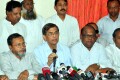 রবিবার বিএনপির কেন্দ্রীয় কার্যালয়ের সামনে সংবাদ সম্মেলনে বক্তব্য রাখেন দলের ভারপ্রাপ্ত মহাসচিব মির্জা ফখরুল ইসলাম আলমগীর।-পিএনএস।