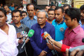 মঙ্গলবার বিএনপির কেন্দ্রীয় কার্যালয়ের সামনে থেকে ছাত্রদলের ২২ জন নেতাকর্মীদের গ্রেফতারের প্রতিবাদে সাংবাদিকদের সাথে কথা বলেন দলের যুগ্ম মহাসচিব রুহুল কবির রিজভি। -পিএনএস।