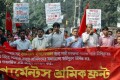 বিভিন্ন দাবিতে শুক্রবার জাতীয় প্রেস ক্লাবের সামনে মানব বন্ধন ও বিক্ষোভ মিছিল করে গার্মেন্টস শ্রমিক ফ্রন্ট-পিএনএস