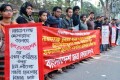 সোমবার জাতীয় প্রেসক্লাবের সামনে বিভিন্ন কলেজে নিজেদের কর্মিদের উপর ছাত্রলিগের হামলার প্রতিবাদে মানববন্ধন করে বাংলাদেশ ছাত্র ফেডারেশন-পিএনএস 