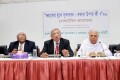 সোমবার রাজধানীর সিরডাপ মিলনায়তনে বাংলাদেশ পরিবেশ আন্দোলন ও সুন্দর বন রক্ষা জাতীয় কমিটি আয়োজিত গোলটেবিল আলোচনায় উপস্থিত অতিথি বৃন্দ-পিএনএস
