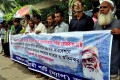 বুধবার জাতিয় প্রেসক্লাবের সামনে বিভিন্ন দাবিতে মানববন্ধনকরে ন্যাসনাল আওয়ামি পার্টি (ন্যাপ) ভাসানী