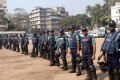 বুধবার রাজধানীর বকশী বাজারে ঢাকা আলিয়া মাদ্রাসা মাঠে স্থাপতি অস্থায়ি বিশেষ আদালতে বিএনপি চেয়ার পার্সন বেগম খালেদা জিয়ার  হাজিরা উপলক্ষে সতর্ক পুলিশ-পিএনএস