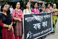 ফিলিস্তিনে ইসরায়েলি গণহত্যা বন্ধের দাবিতে শনিবার জাতীয় প্রেসক্লাবের সামনে মানববন্ধন করে বাংলাদেশ নারী সাংবাদিক কেন্দ্র-পিএনএস